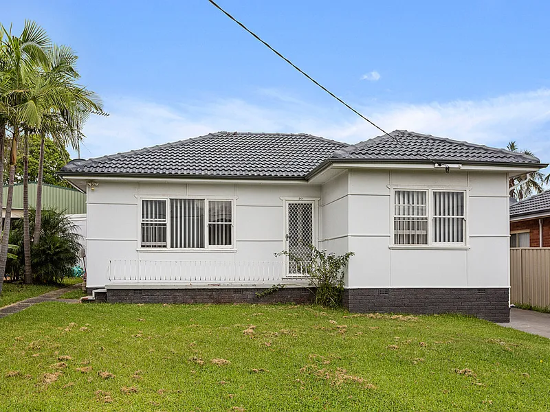 Ideal First Home/ Investment in a Perfect Location!