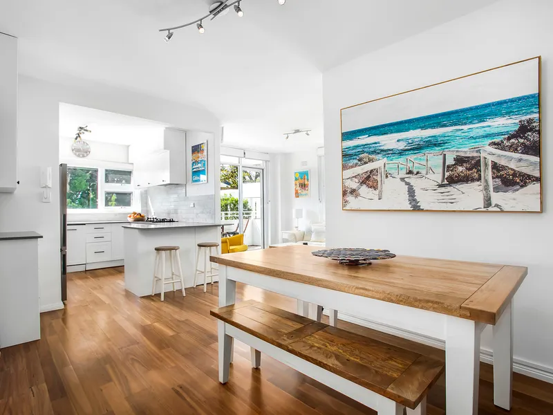 BONDI LIFESTYLE WITH ELEVATED OCEAN VIEWS