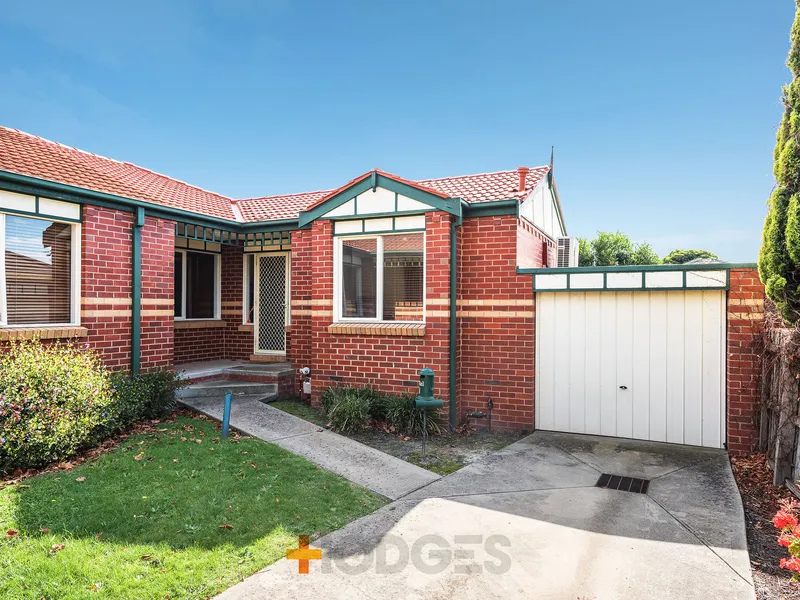 PERFECT LOCATION | LOW MAINTENANCE | ONLY 4 ON THE BLOCK