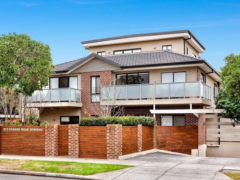 Spacious two bedroom apartment in the heart of Ormond