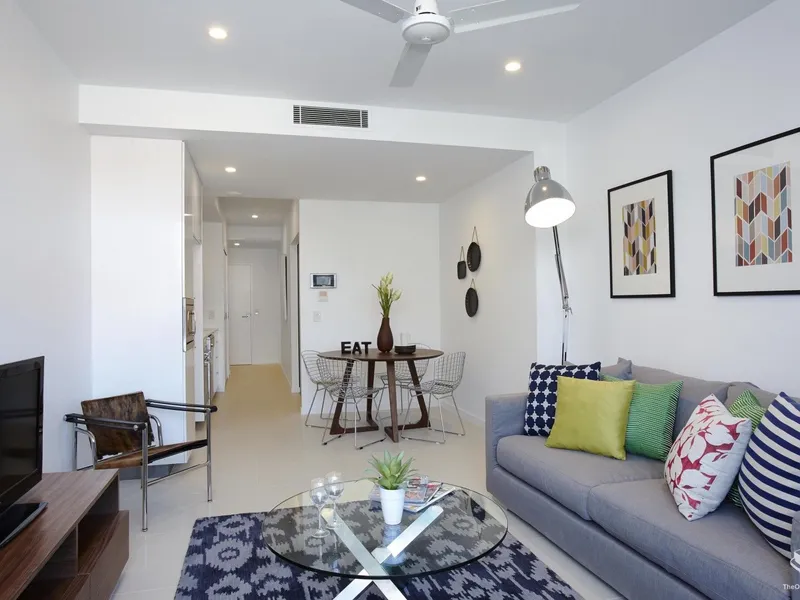 One Bedroom Unfurnished Apartment w/ Balcony For Rent, South Brisbane QLD