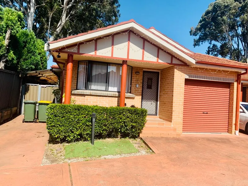 03 Bedroom Villa in Blacktown