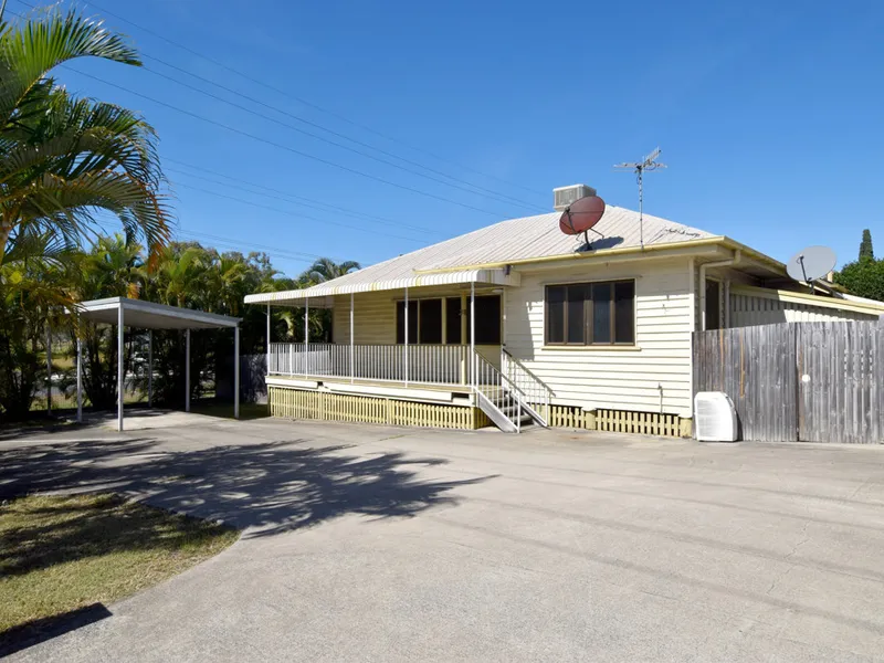 FREE STANDING UNIT IN SOUTH GLADSTONE