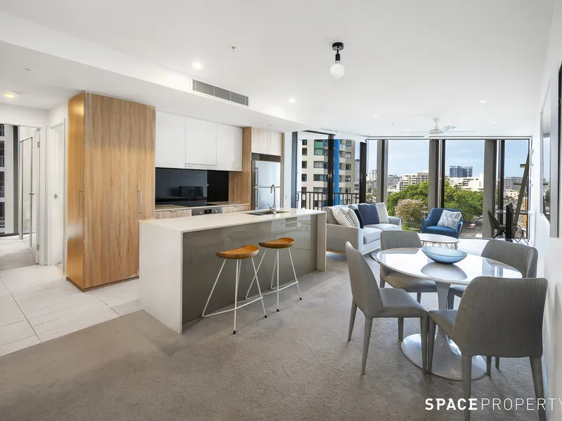 Superb Inner-City Living on Queen Street