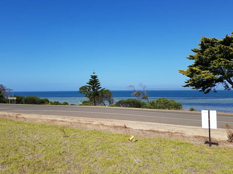 Rare esplanade with views and more views