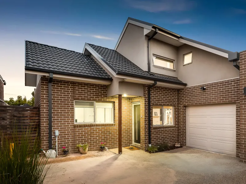 Private Oasis in Prize Location!