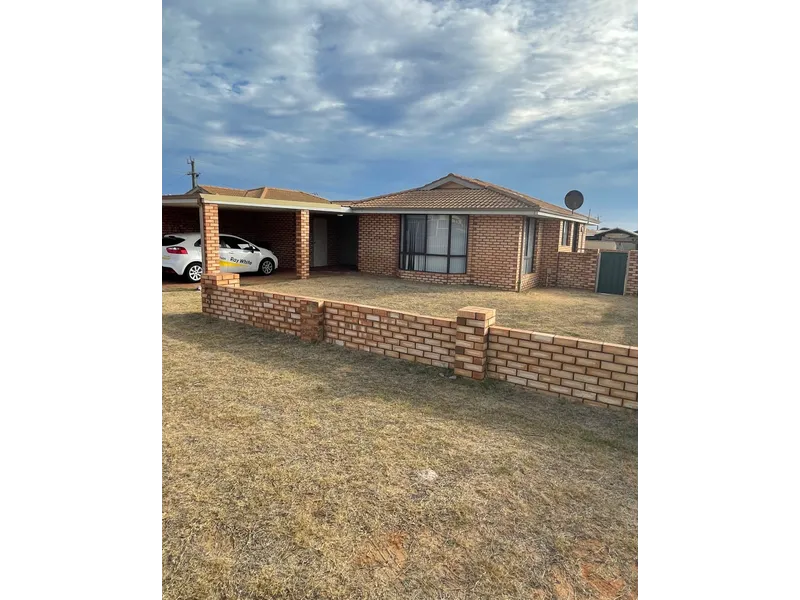Prime Location, Close To Beach - Recently Refreshed!