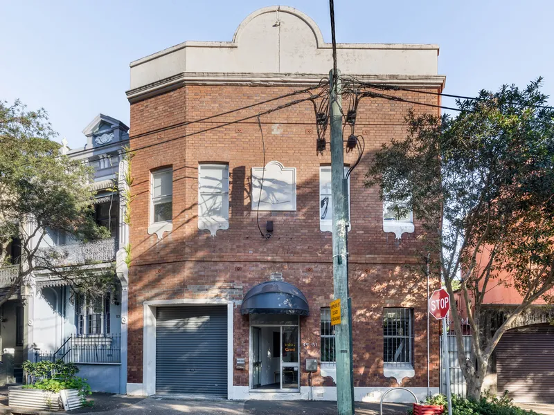 Commercial warehouse / DA approved for home