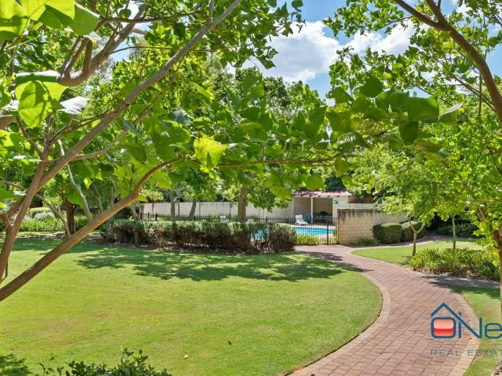 2 BEDROOM UNIT LOCATED IN SECURE COMPLEX!