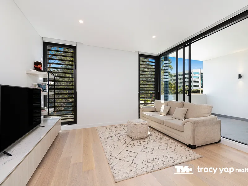 North-East facing, Only 200m walk to Macquarie Centre & Station