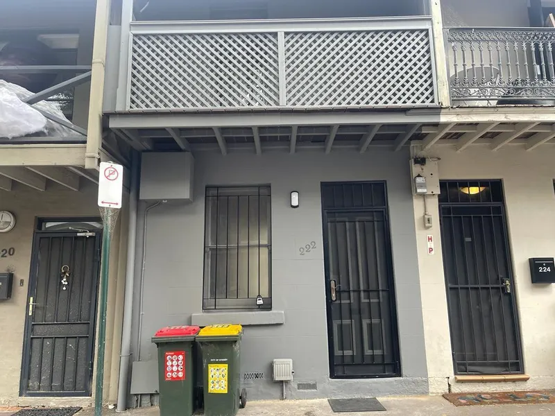 NEWLY RENOVATED THREE BEDROOM TERRACE HOUSE IN PRIME LOCATION