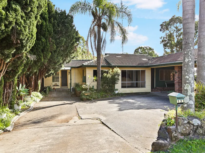 Renovations Needed! - Dual Occupancy Opportunity