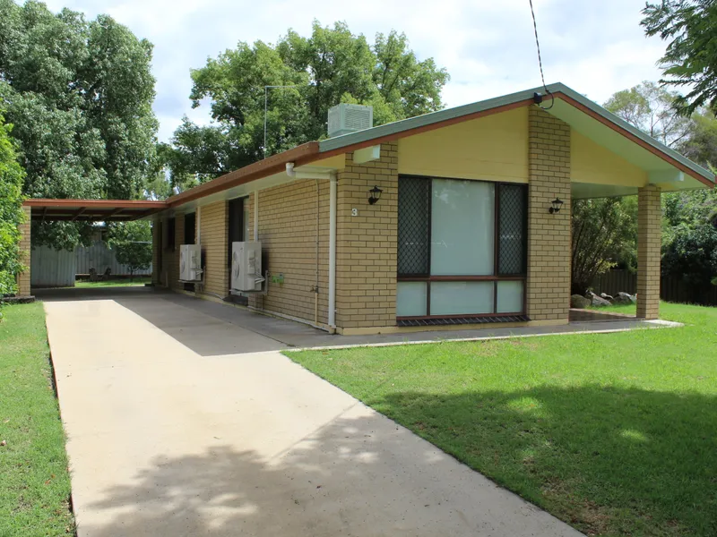 Fantastic Brick Home - Quiet Street