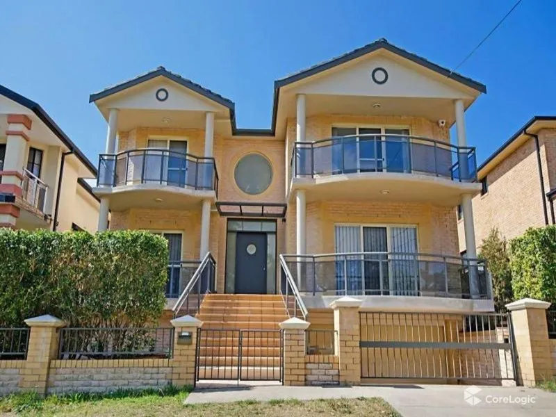 Exceptional 2 Storey Residence – Open Plan Living