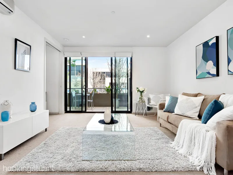 Stunning oversized apartment in a peaceful pocket of Richmond