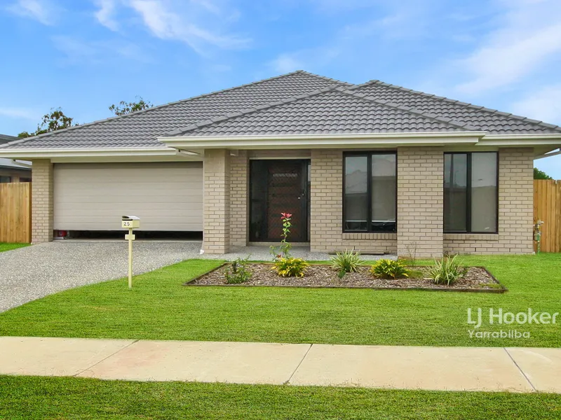 Metricon Home on 663m2 Block with Side Access