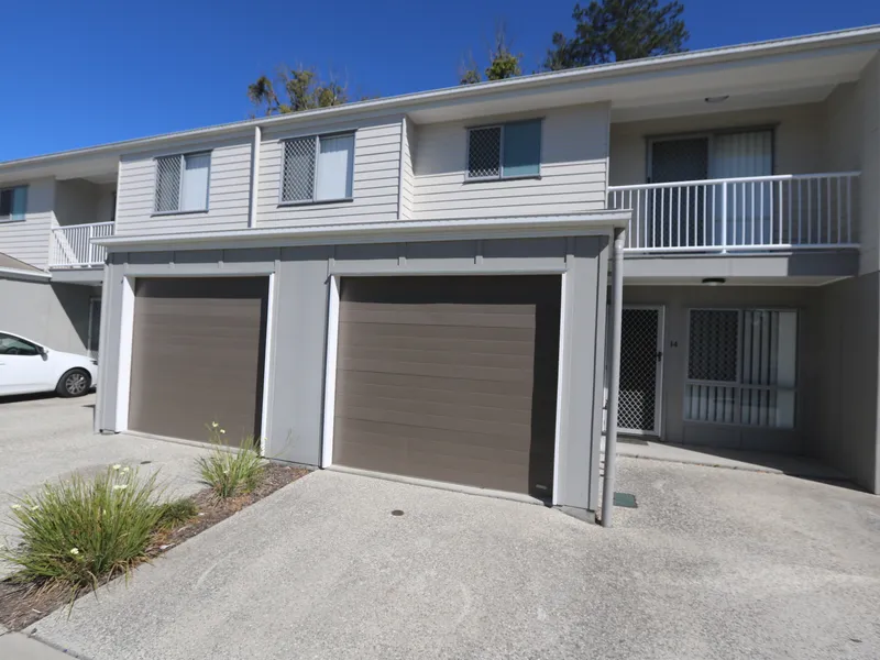 Break Lease: Modern 3 Bedroom Townhouse in Kingston