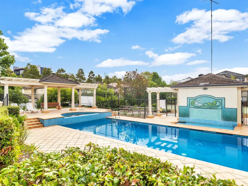 Private, Lifestyle Living!