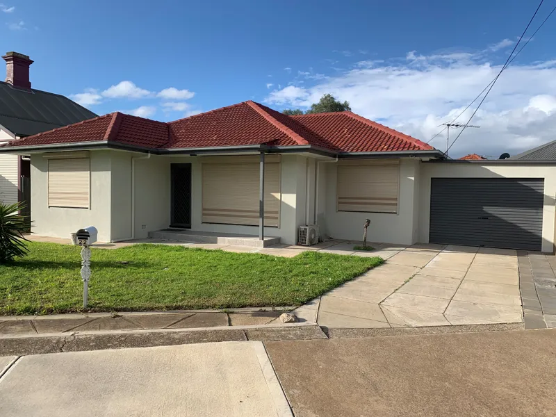 Renovated throughout, new kitchen + bathrooms.