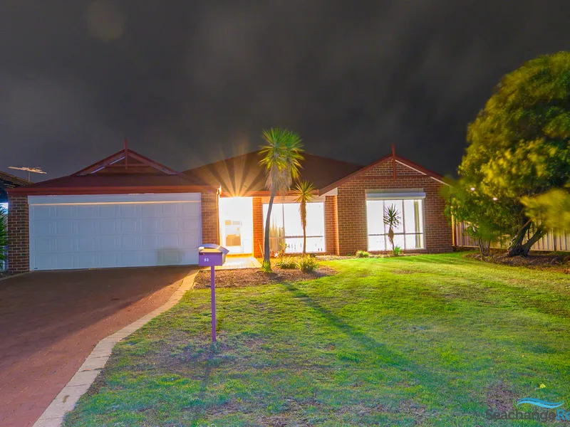 HUGE FAMILY HOME CLOSE TO SCHOOLS & SHOPS