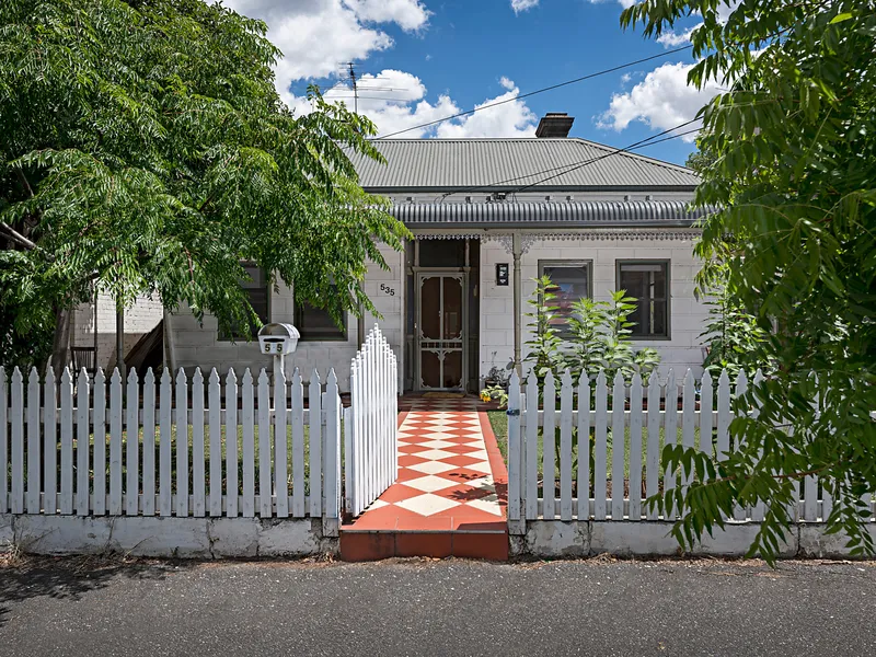 Spacious Victorian with a Fine Future Ahead
