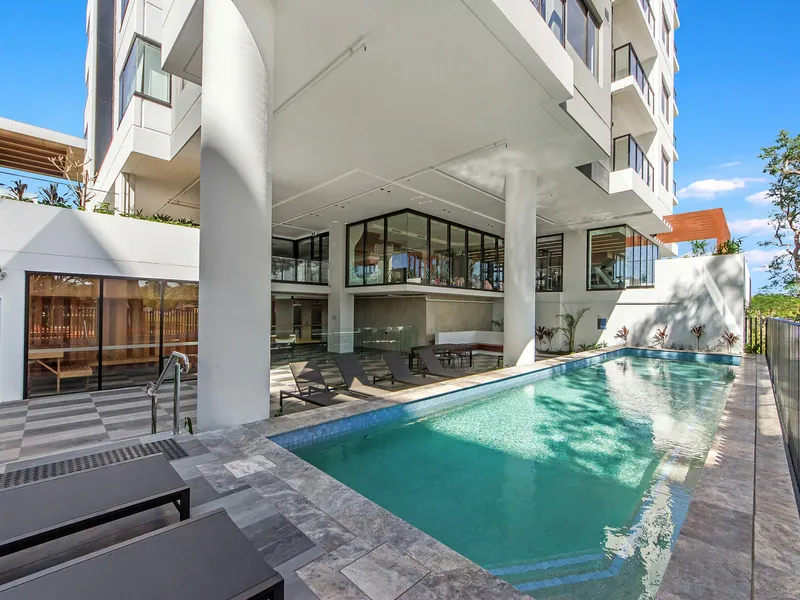 One Bedroom Apartment with Pool & Gym