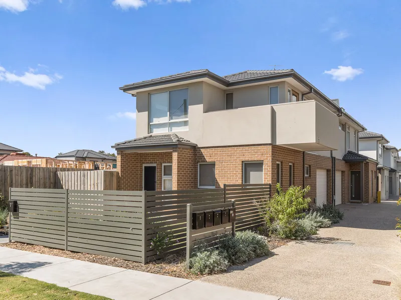 Near New ~ 2 Bdrm ~ 2 Living ~ 1.5 Bath ~ Top Floor Wrap Around Balcony + Location