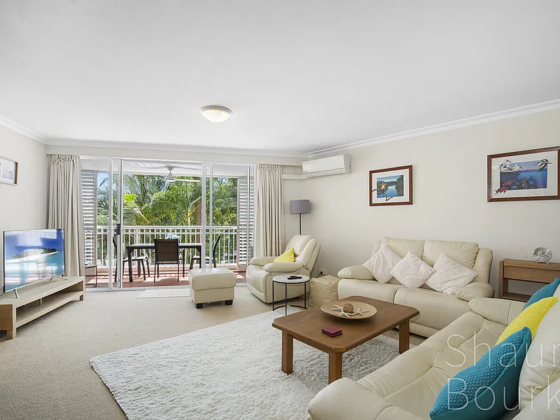 LA GRANDE - CENTRAL BROADBEACH WITH DIRECT BEACH ACCESS
