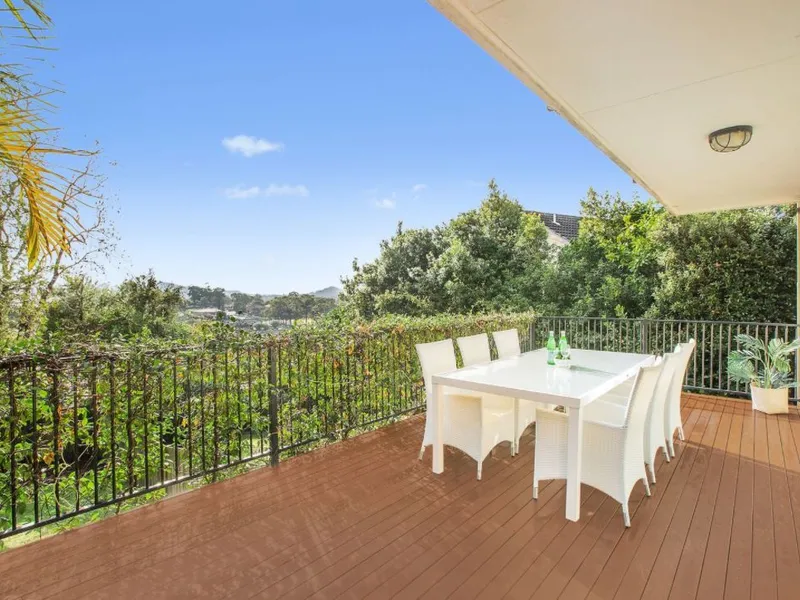 Lower Duplex with Deck & Yard 