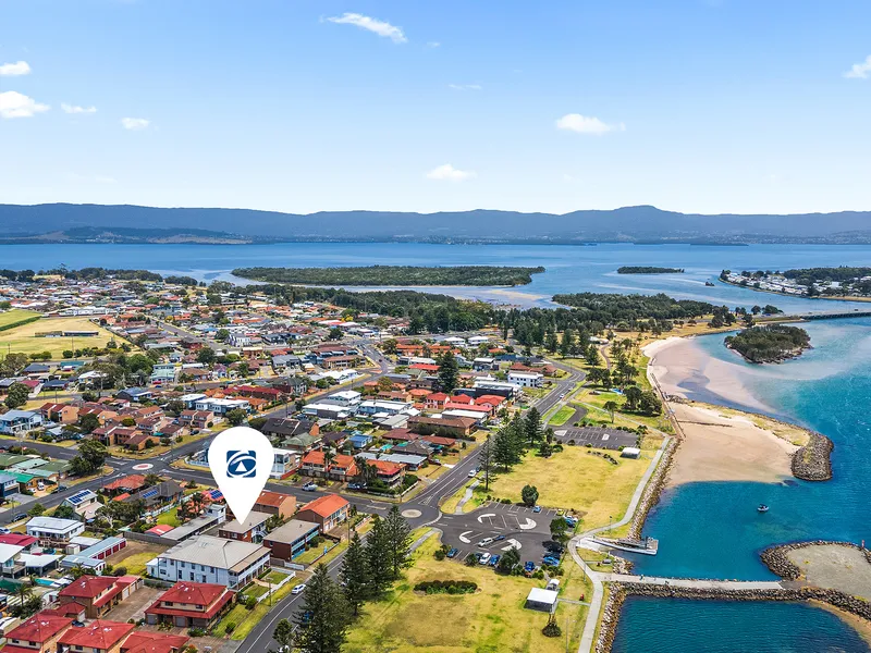 Tidy Unit in Waterfront Complex