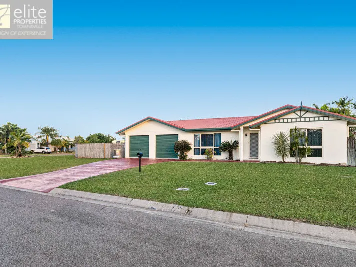 SIZE…POSITION…PRICE…ON A HUGE 878m2 !!!