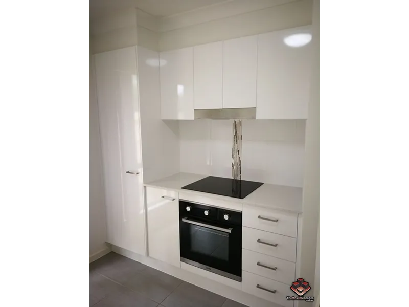 Modern Home 2 Bedroom Lowset Very Convenient Location