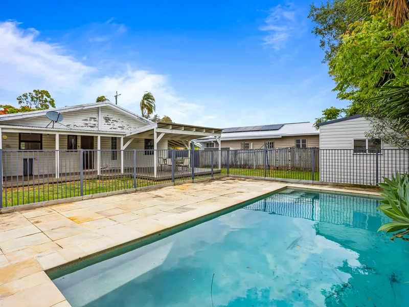 INCREDIBLE OPPORTUNITY AWAITS - CENTRAL SOUTHPORT LOCATION! BE QUICK!!