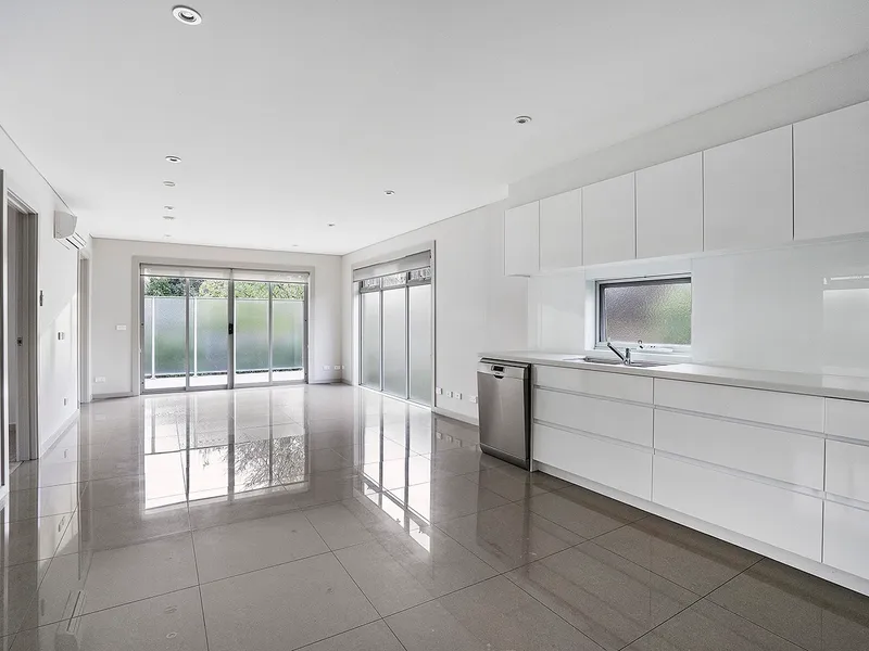 Large Apartment with Open Plan Living 