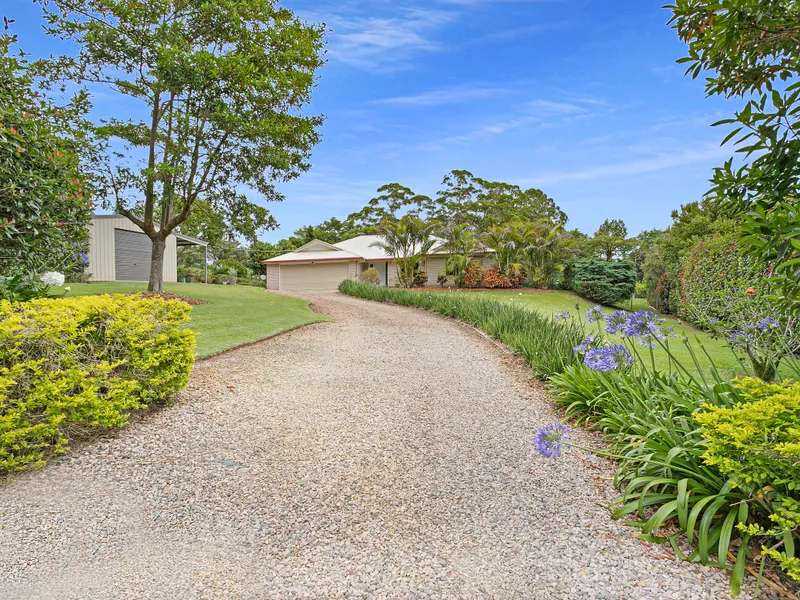 DELIGHT IN LOVELY AVOCADO LANE