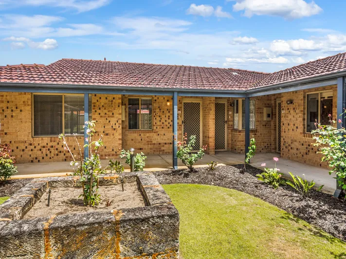 Discover this modern home, located in a great position