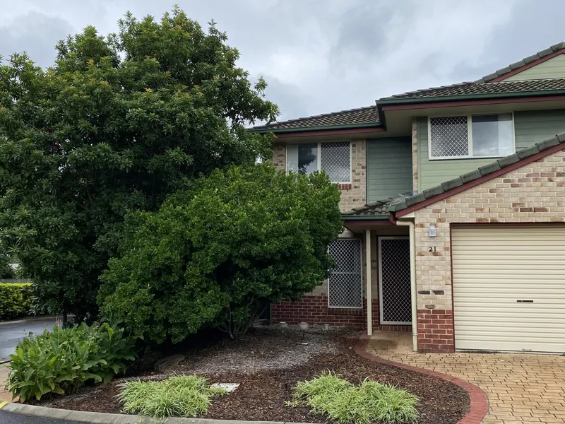 Highly Sought-after 3 Bedroom Townhouse In School Zone