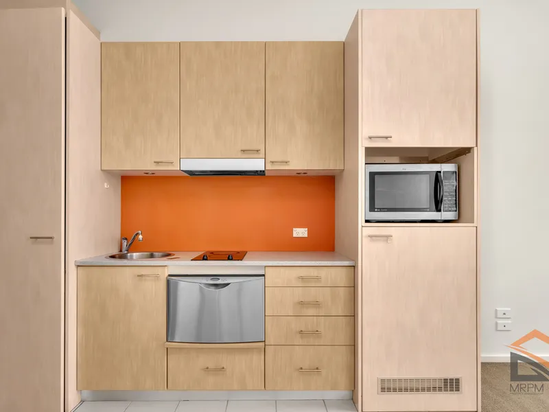 Boutique Studio with whitegoods !
