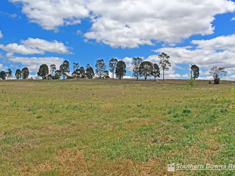 GREAT PLACE TO BUILD YOUR COUNTRY HOME.