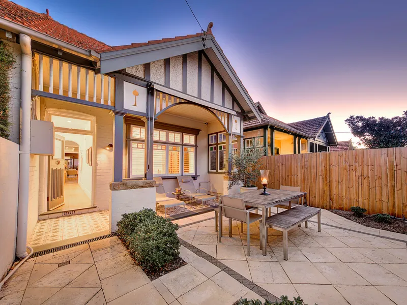 Elegant Home, Timeless Appeal OPEN WED 10.15AM - 10:45AM