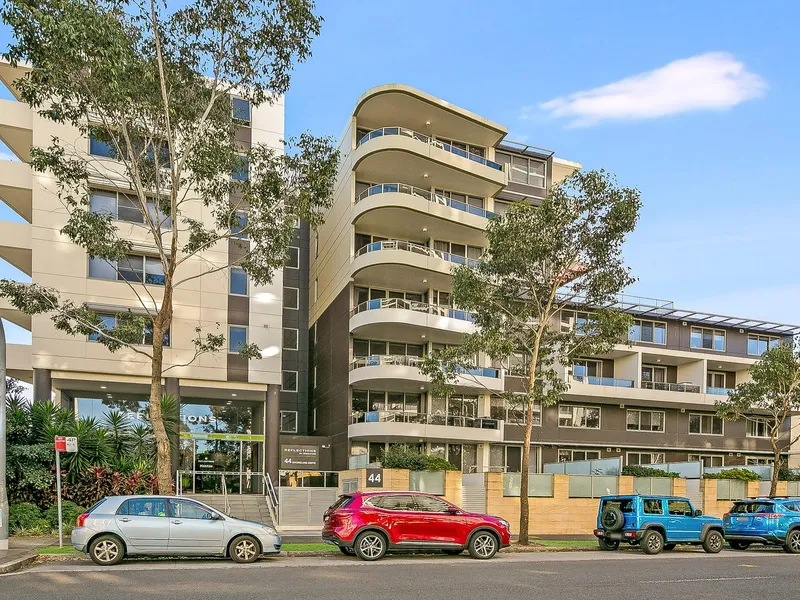 Spacious, Near New, 2 Bedroom Apartment with Water View!