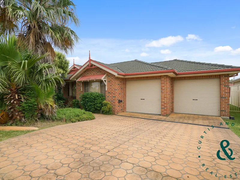 Family Home! Convenient Location & Beautifully Presented!