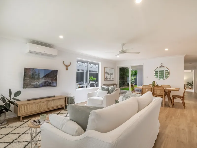 Refurbished duplex of style and convenience