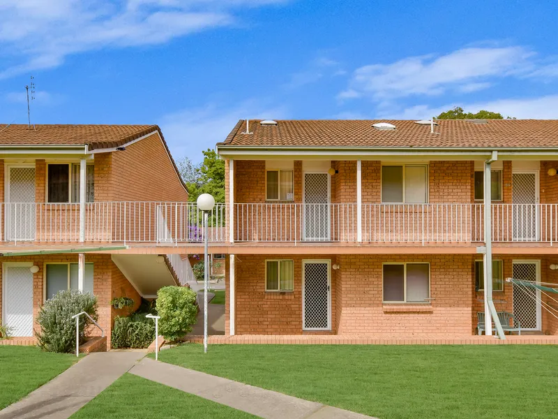 Two bedroom unit with balcony for over 55's!