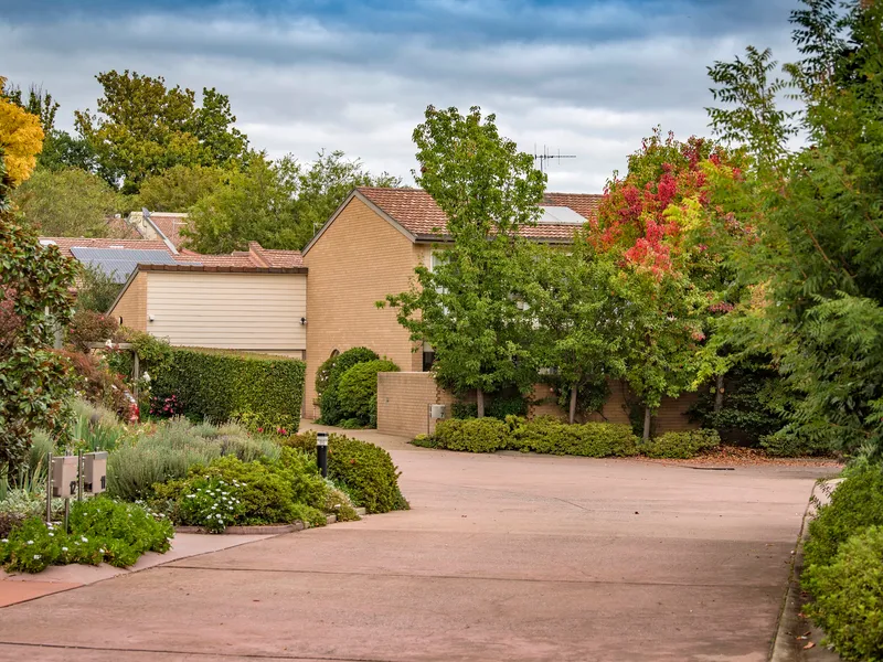 EXECUTIVE TOWNHOUSE LIVING