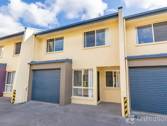 TIDY TOWNHOUSE IN THE HEART OF BEERWAH!