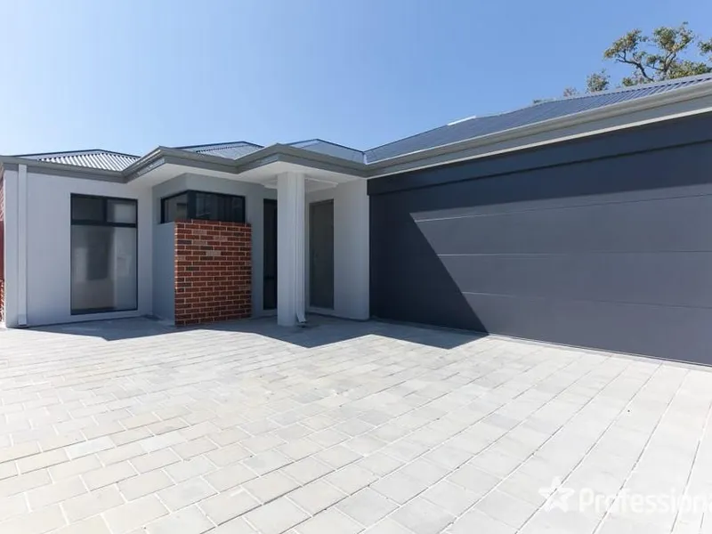 Modern Villa Opposite Robertsbridge Reserve!