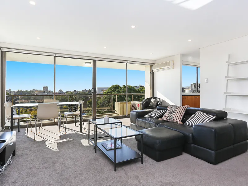 Spacious Apartment in Prime Neutral Bay Location