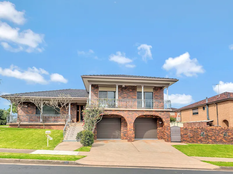 Corner block, hill top location