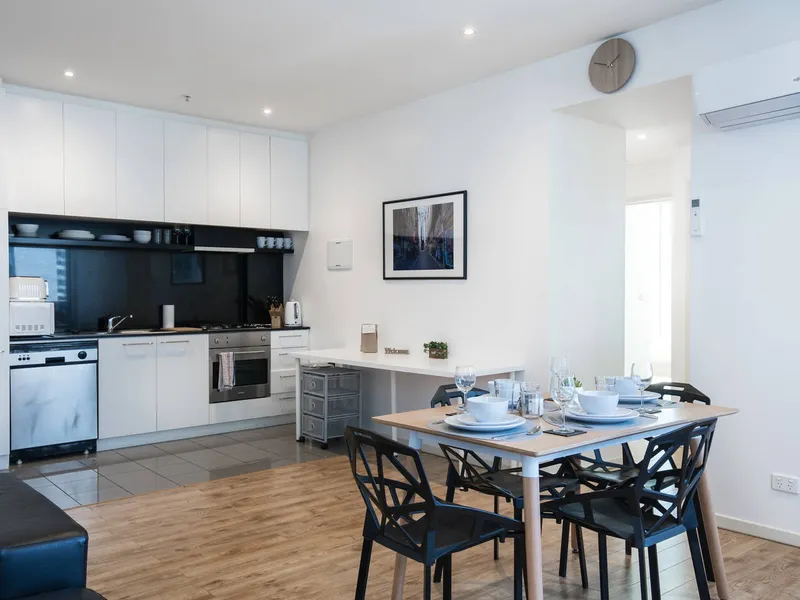 Gorgeous corporate FULLY FURNISHED abode